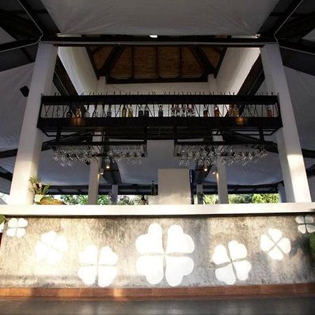 Hutcha Resort Mae Nam Bagian luar foto