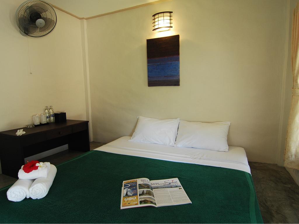 Hutcha Resort Mae Nam Bagian luar foto