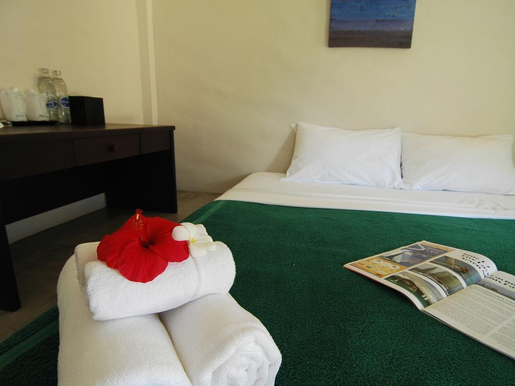 Hutcha Resort Mae Nam Bagian luar foto