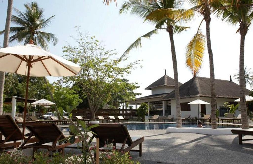 Hutcha Resort Mae Nam Bagian luar foto